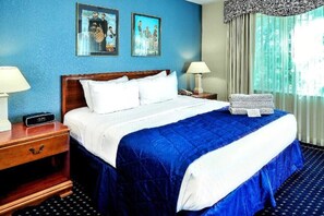 2 bedrooms, in-room safe, desk, iron/ironing board