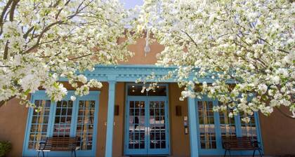 Santa Fe | Friends Southwest Retreat | Pool + Downtown | 2BR