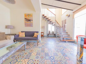 TV - LA MERCED Apartment 40 2BT 2BR (Malaga)