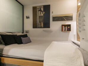 1 chambre, fer et planche à repasser, accès Internet, draps fournis