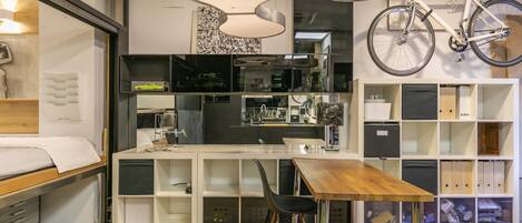 1 bedroom, iron/ironing board, internet, bed sheets