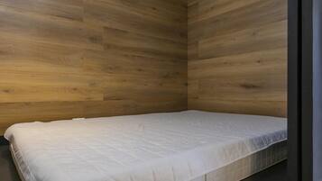 1 camera, ferro/asse da stiro, accesso a Internet, lenzuola