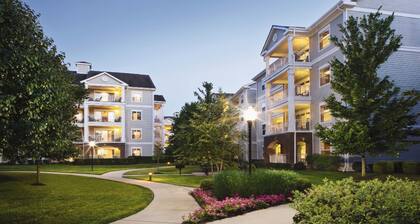 2BD/Nashville - Pool, Gym, Kitchen, Jet Tub, WiFi!