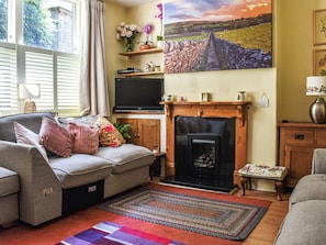 TV - 3 bedroom accommodation in Skipton (Skipton)