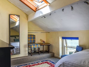 3 عدّة غرف نوم وواي فاي مجانًا وملاءات أسرّة