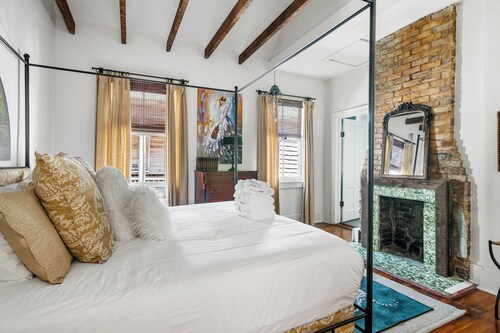 Cozy Haven with Eclectic Charm | Radiant Retreat