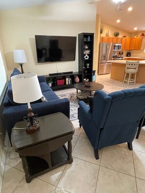 Smart TV - Centrally located between Sumpter Landing and Brownwood Paddock Squares.  (The Villages)