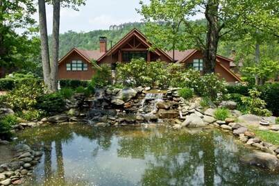 Gatlinburg | Quiet Cabin Retreat | Pool + Golf