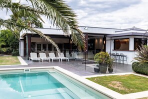 Rumah | 4 kamar tidur dan internet