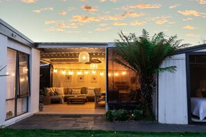 House - Sol Coastal Retreat - Outdoor Spa and Sauna (Rosebud)