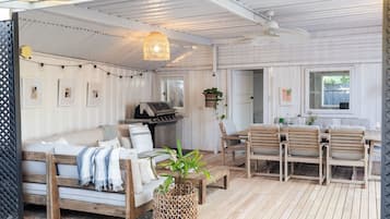 5 bedrooms, iron/ironing board, Internet