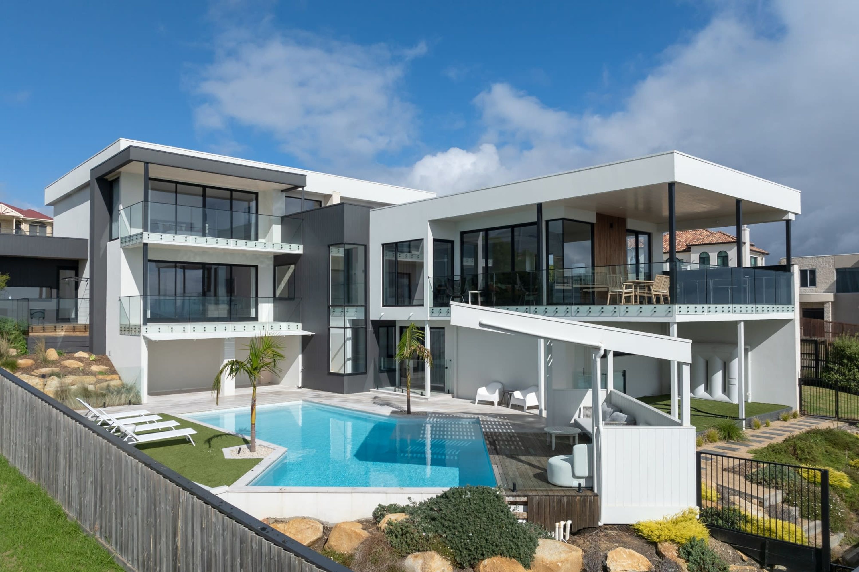 House | 7 bedrooms, desk, Internet