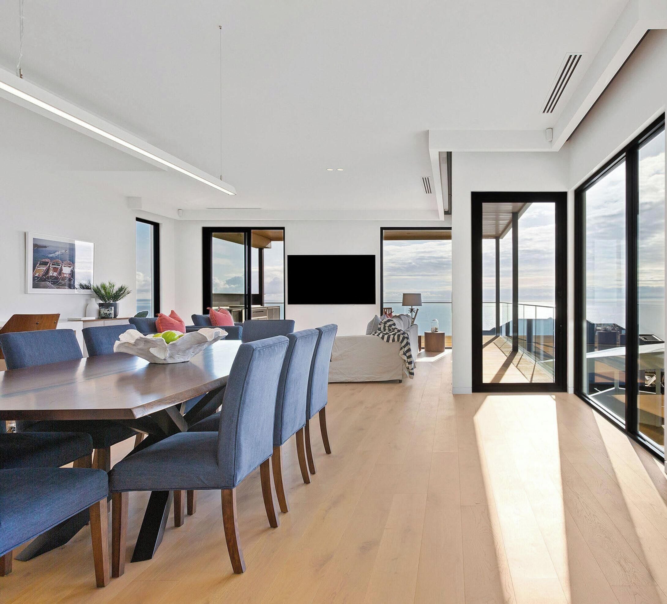 House | 7 bedrooms, desk, Internet
