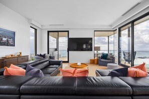 House | 7 bedrooms, desk, Internet - Bayview Luxe Entertainer Pool World Class View (Mount Martha)