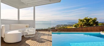 Bayview Luxe Entertainer Pool World Class View