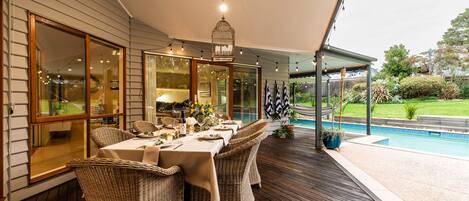 House | 5 bedrooms, Internet