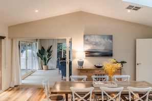 House | 5 bedrooms, Internet - Hamptons Inspired Luxury (Mount Martha)