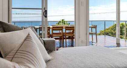Clifftop Coastal Sanctuary With Panoramic Views