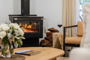 6 bedrooms, Internet - Sol Yarra Valley Barrel Sauna Spa Urban List (Yarra Glen)