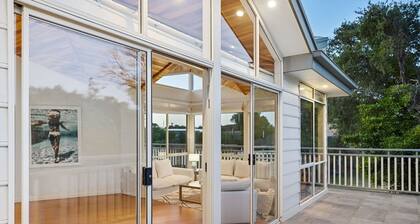 Blairgowrie Beachside Retreat Solar Heated Pool