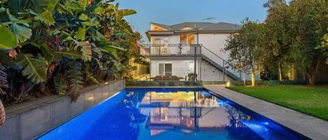 5 chambres, fer et planche à repasser, Internet