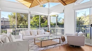 Casa | 5 quartos, ferros/tábuas de passar roupa