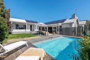 House, Accessible - Luxury Cottage With Pool In Perfect Location (Sorrento)