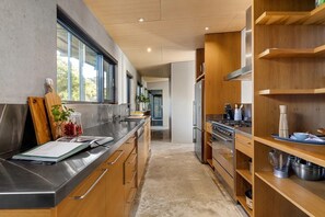 House | 5 bedrooms, Internet - Luxury Portsea Sanctuary Gas Heat Pool Gardens (Portsea)