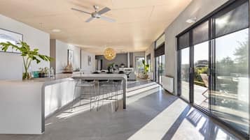 Nhà | 5 phòng ngủ, truy cập Internet tốc độ cao