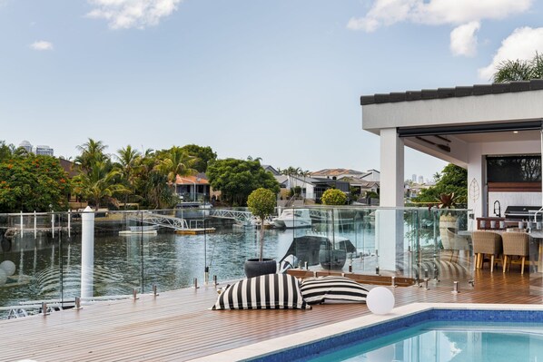 House, Accessible - Modern Waterfront Retreat Private Pool Dock (Gold Coast)