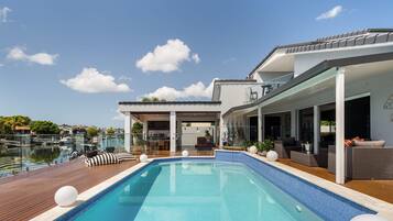 Rumah, akses difabel | 3 kamar tidur dan internet