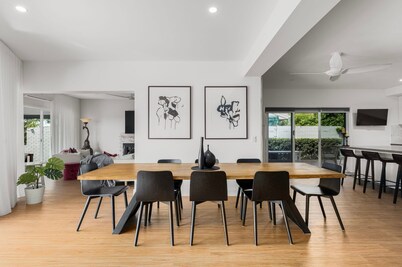 Modern Waterfront Retreat Private Pool Dock