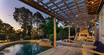 Tranquil Estate With Pool Heated Spa Gardens