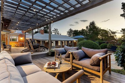 Tranquil Estate With Pool Heated Spa Gardens