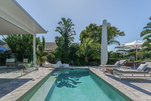 Coastal Currumbin Getaway Private Pool