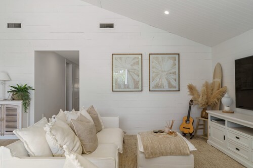 Coastal Currumbin Getaway Private Pool