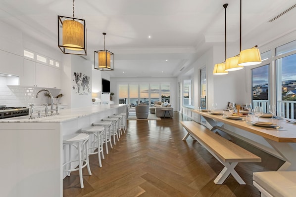 House | 5 bedrooms, desk, Internet - Hamptons Elegance Views Pool Spa (Mount Martha)