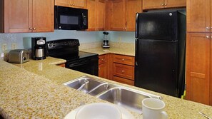 Fridge, microwave, stovetop, dishwasher - Ramona | Family Country Retreat | Pool + Tennis | 2BR (Ramona)