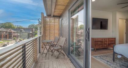 Modern Loft in 'Little Italy' - Minutes from Downtown KC
