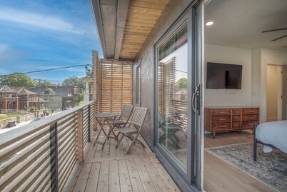 Modern Loft in 'Little Italy' - Minutes from Downtown KC