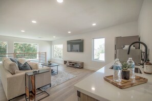 Älytelevisio, kirjoja