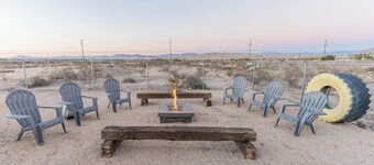 NEW! Young Cactus Villa @ Joshua Tree - Pool, Hot Tub, Fire Pit & Outdoor Shower