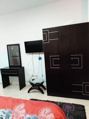 1 camera, ferro/asse da stiro, Wi-Fi, lenzuola