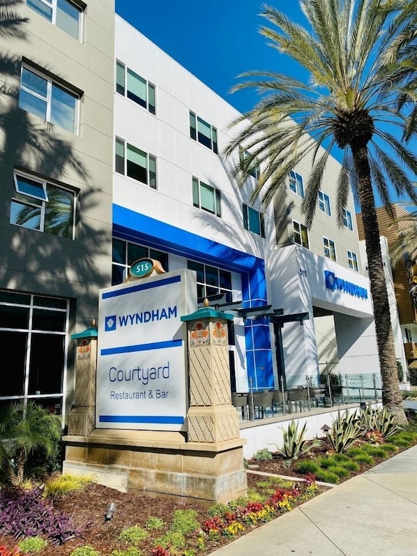 Exterior - Club Wyndham Anaheim - 1 Bedroom (Anaheim)