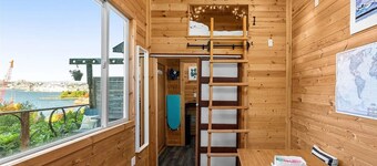 2-Bed West Seattle Tiny Home w/views of Downtown