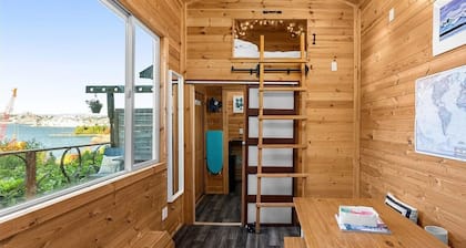 2-Bed West Seattle Tiny Home w/views of Downtown