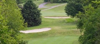 Gatlinburg | Flexible Golf Retreat | Pool + Golf | 2BR Lock-Off