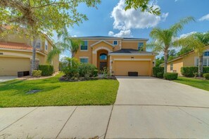 Exterior - 5 Bedroom private pool home in Veranda Palms (Kissimmee)