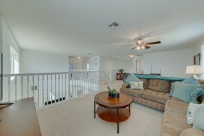 TV - 5 Bedroom private pool home in Veranda Palms (Kissimmee)