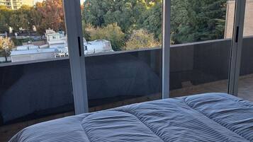 Premium Apartment | 1 bedroom, desk, soundproofing, free WiFi